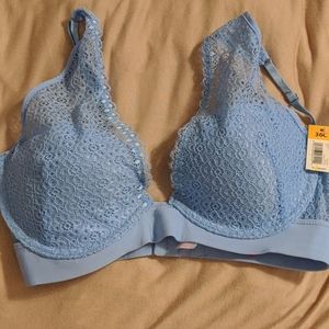 BNWT Lace High Apex Bra!!